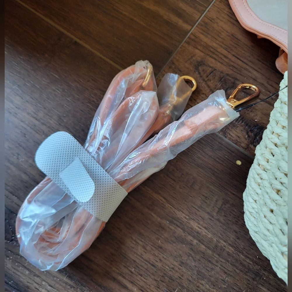 LC Lauren Conrad Blush Pink and Straw Woven Handbag / Crossbody Bag - Picture 5 of 5